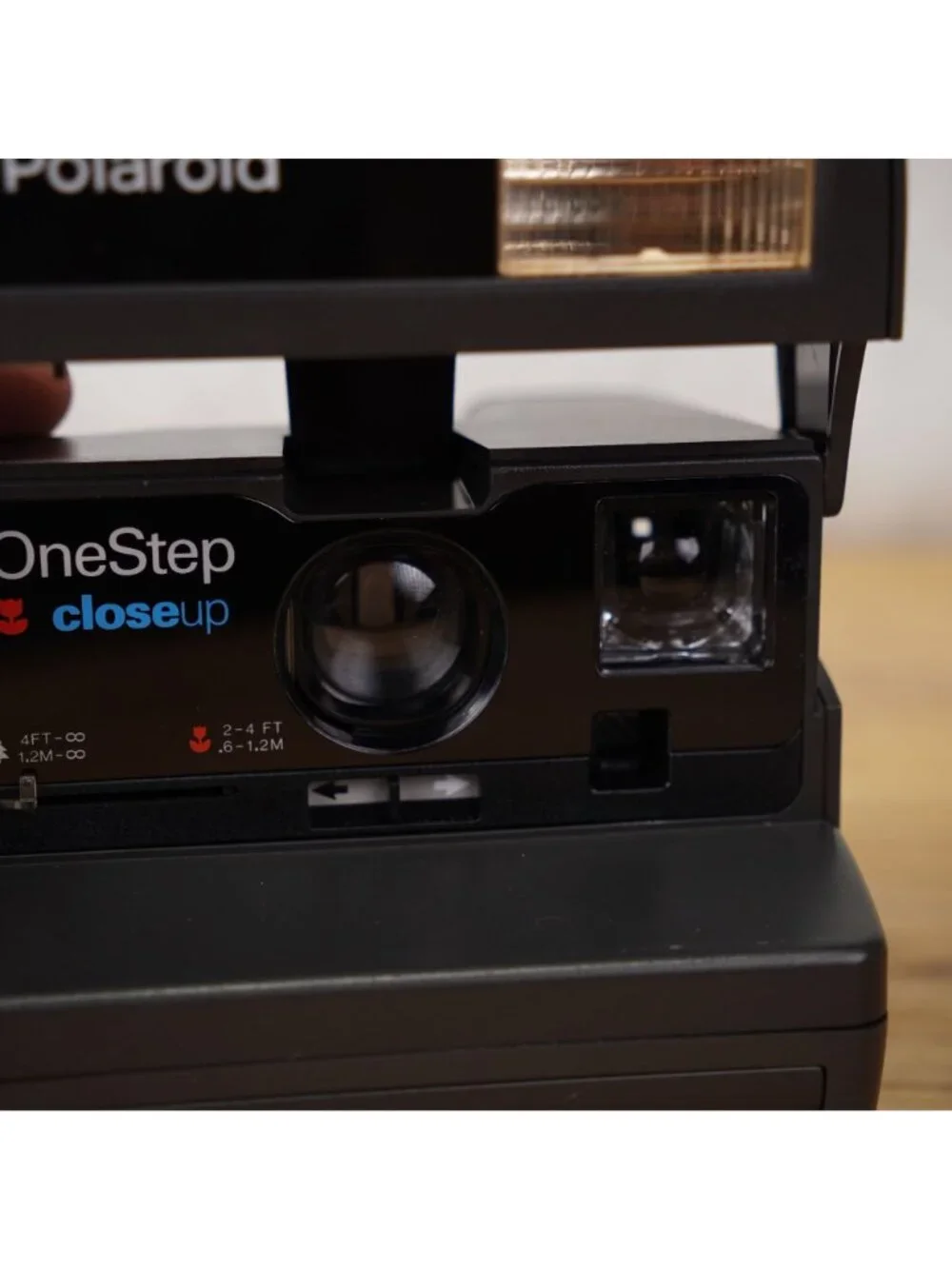 Polaroid OneStep Close-Up 600 Instant Camera Retro Black With Built-In Flash